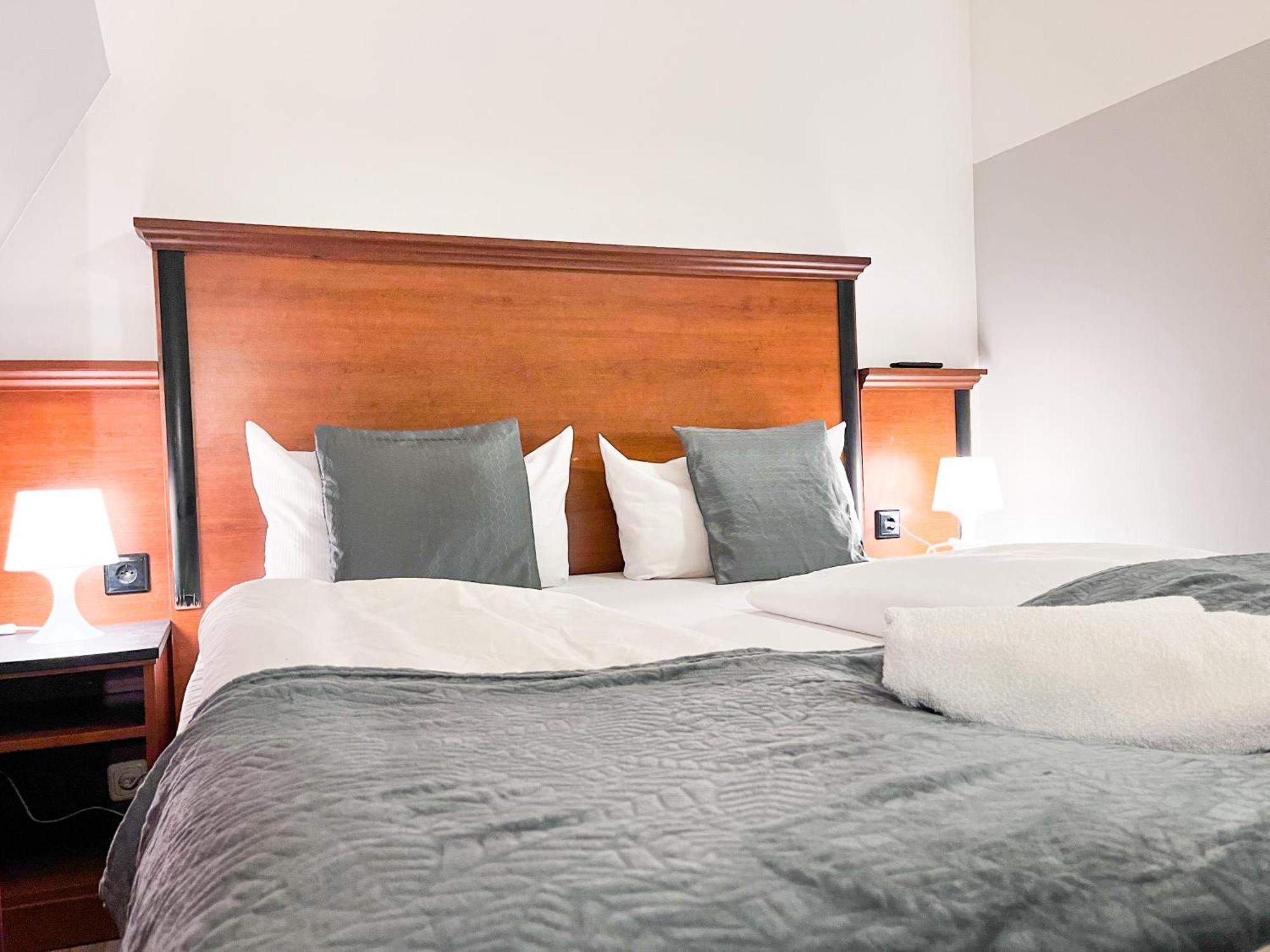 City Hotel West Frankfurt am Main Luaran gambar