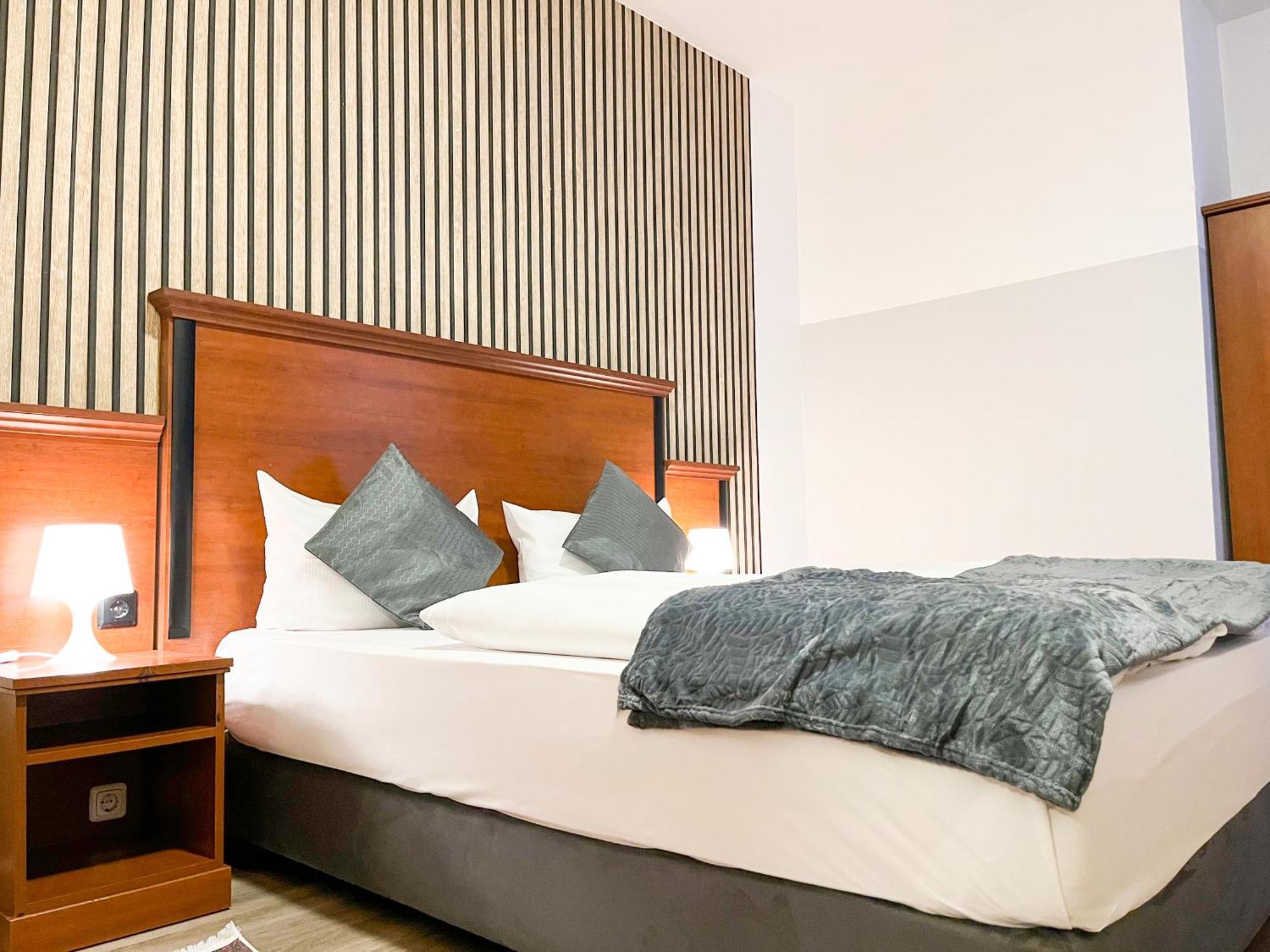 City Hotel West Frankfurt am Main Luaran gambar