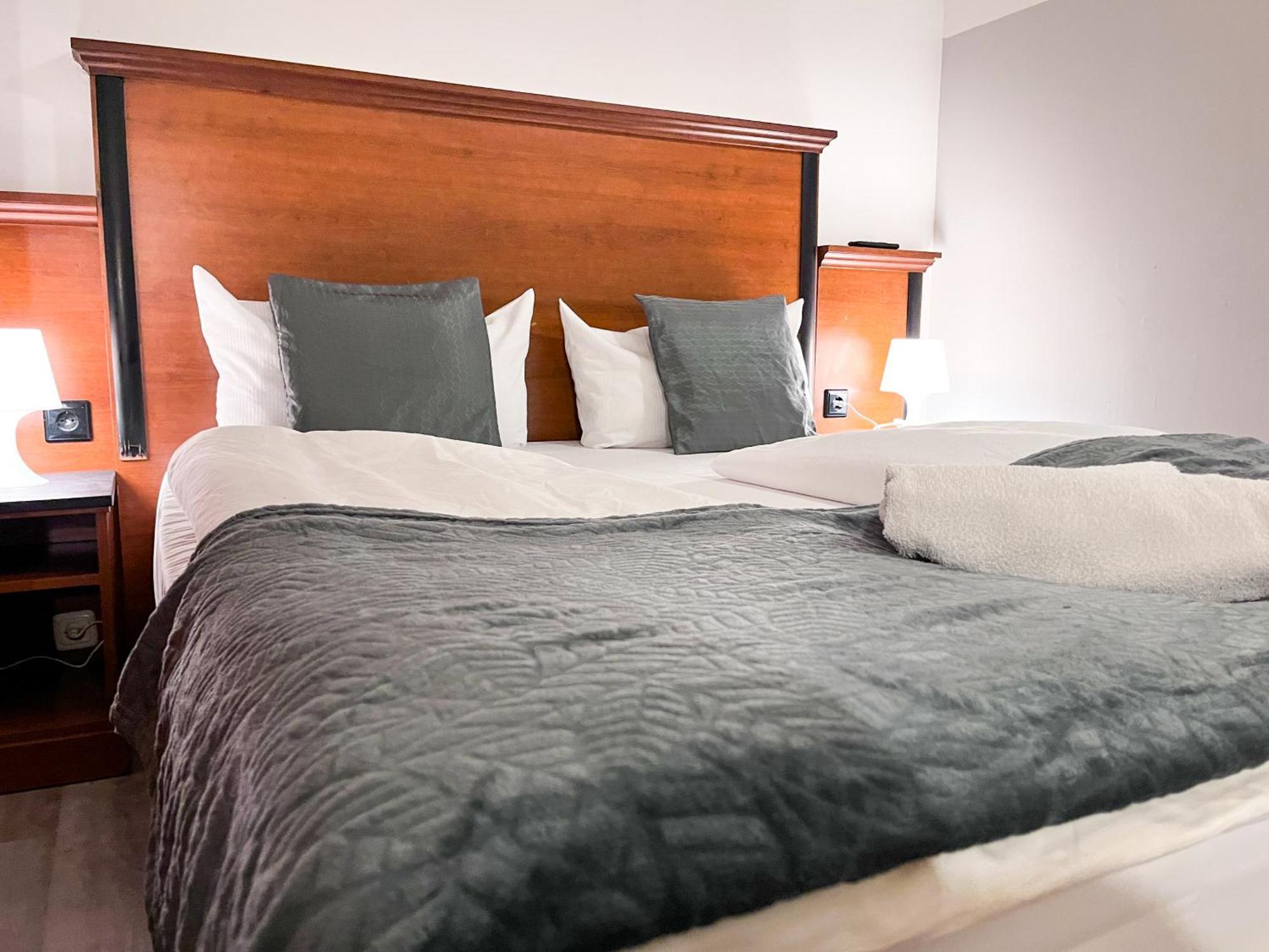 City Hotel West Frankfurt am Main Luaran gambar