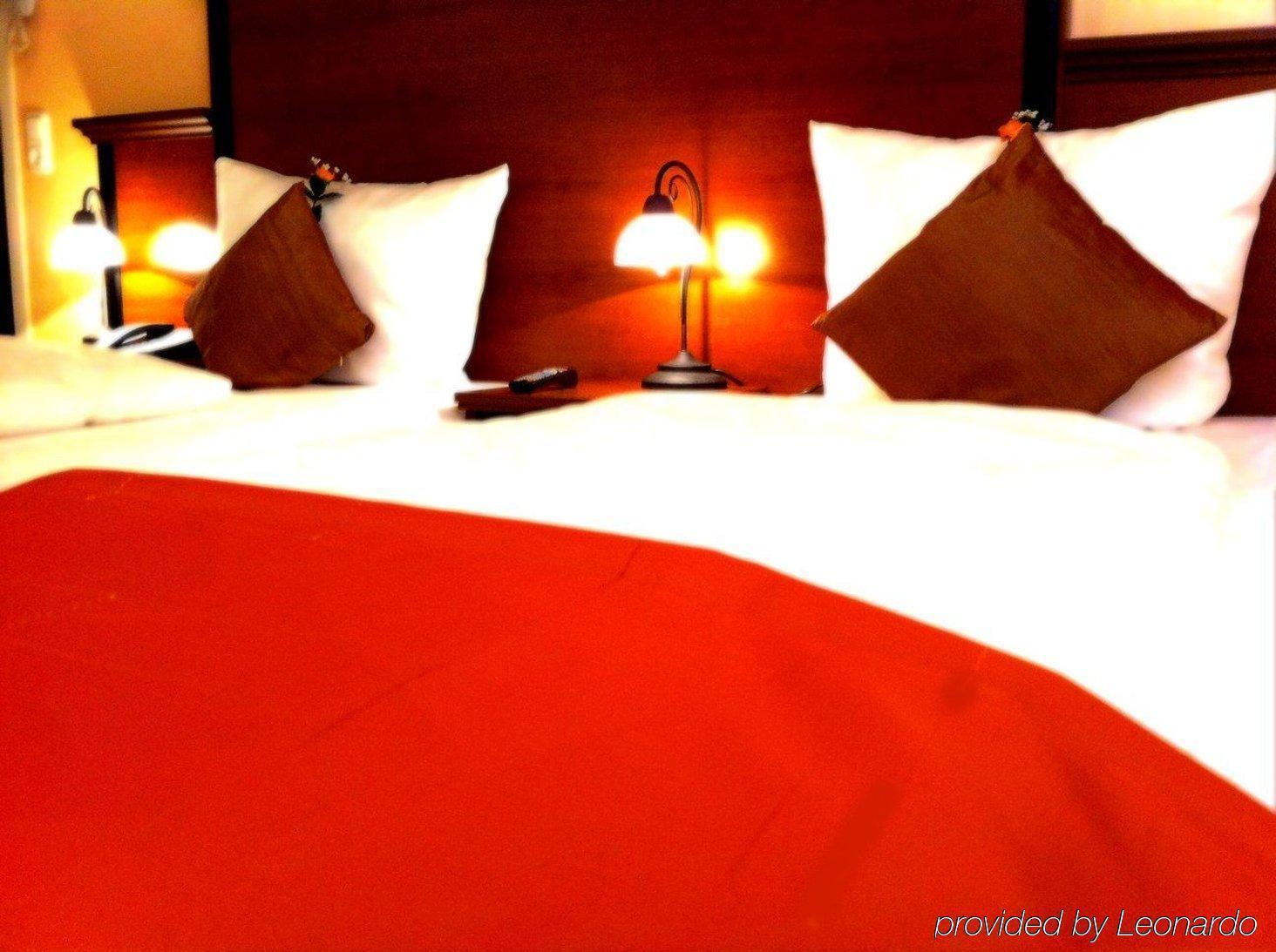 City Hotel West Frankfurt am Main Luaran gambar